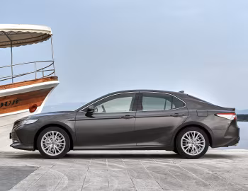 Toyota Camry Hybrid [EU-spec] '2019–20