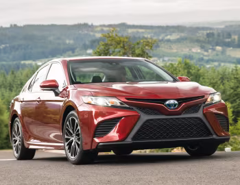 2018–20 Toyota Camry Hybrid SE [North America] '2017–20
