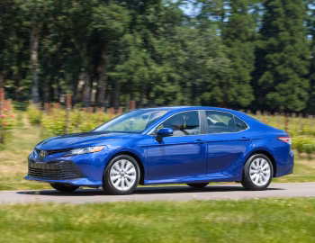 2018–20 Toyota Camry LE [North America] '2017–20