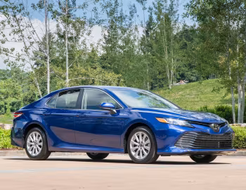 2018–20 Toyota Camry LE [North America] '2017–20