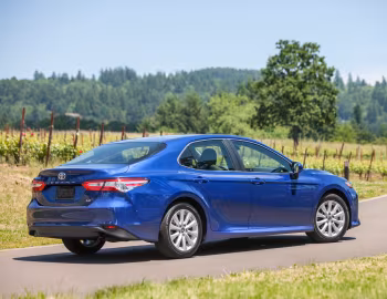2018–20 Toyota Camry LE [North America] '2017–20