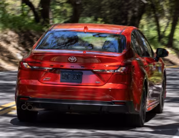 2025–pr. Toyota Camry SE HEV AWD [North America] '2024–pr.