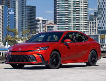 2025–pr. Toyota Camry SE HEV AWD [North America] '2024–pr.