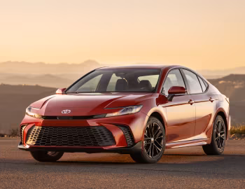 2025–pr. Toyota Camry SE HEV AWD [North America] '2024–pr.