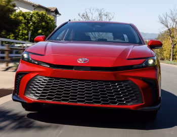2025–pr. Toyota Camry SE HEV AWD [North America] '2024–pr.