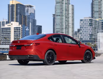 2025–pr. Toyota Camry SE HEV AWD [North America] '2024–pr.