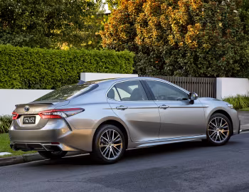 Toyota Camry SL Hybrid [Australia] '2021–24