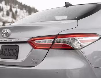 2020 Toyota Camry XLE AWD [North America] '2019–20