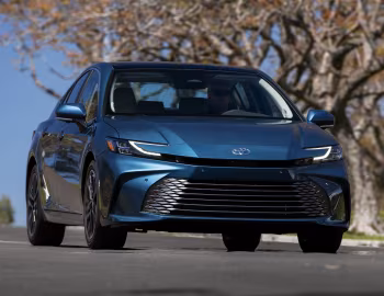 2025–pr. Toyota Camry XLE HEV AWD [North America] '2024–pr.