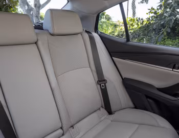 Interior 2025–pr. Toyota Camry XLE HEV AWD [North America] '2024–pr.