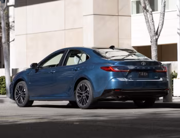 2025–pr. Toyota Camry XLE HEV AWD [North America] '2024–pr.