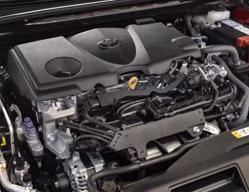 Bajo el capó 2021–24 Toyota Camry XSE AWD [North America] '2020–24