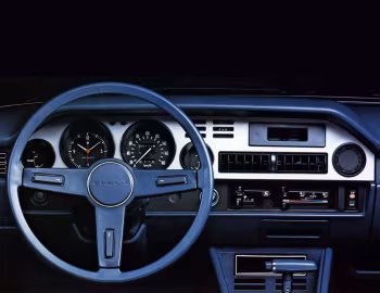 Panel frontal Toyota Carina 2-door Limousine [EU-spec] (A40) '1977–79
