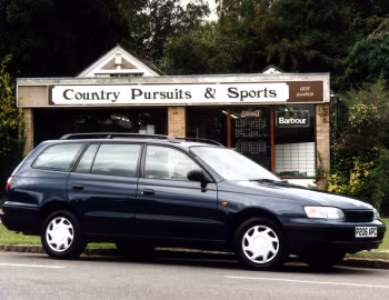 Toyota Carina E Estate [UK-spec] '1996–97