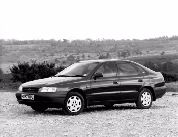 Toyota Carina E Liftback [UK-spec] (ST190) '1992–95