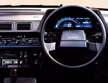 Panel frontal Toyota Carina SE Extra (ST150) '12.1984–05.1986