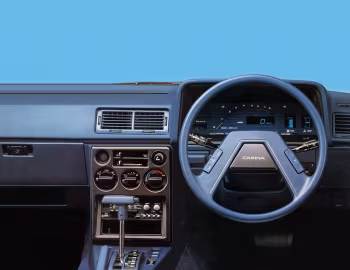 Panel frontal Toyota Carina SG Jeune 4-door Sedan (AA60) '06.1982–05.1983