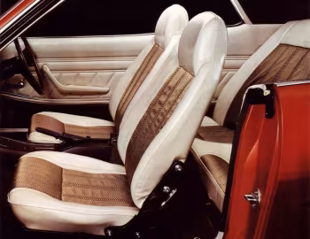 Interior Toyota Celica Сoupe [Japan] '1970–77