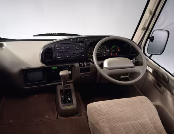 Panel frontal Toyota Coaster [Japan] (B50) '08.2001–07.2007