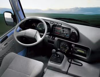 Panel frontal Toyota Coaster (B50) '12.1992–08.2001
