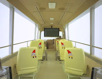 Interior Toyota Coaster Hybrid EV Sightseeing Bus Concept '2000