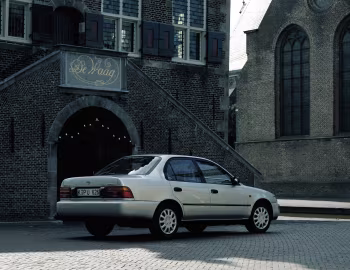 Toyota Corolla Sedan [EU-spec] '1992–97