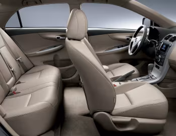 Interior Toyota Corolla (E140 (wide body)) '2010–13
