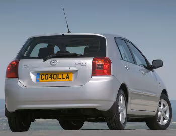 Toyota Corolla 5-door [UK-spec] '2001–04