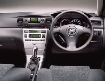 Panel frontal Toyota Corolla Saloon [UK-spec] '2001–04