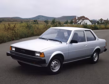 1982–83 Toyota Corolla 2-door Sedan [North America] (TE72L/AE71L) '1981–83