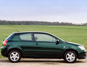 Toyota Corolla 3-door [UK-spec] '2001–04