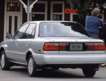 1991–92 Toyota Corolla 4-door LE Sedan [North America] (AE92) '1990–92