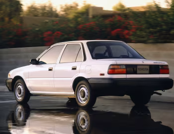 1990 Toyota Corolla 4-door Sedan [North America] (AE92) '1989–90