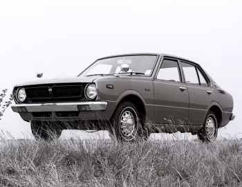 Toyota Corolla 4-door Sedan (TE30) '1974–79
