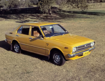Toyota Corolla 4-door Sedan [Australia] (KE30) '1974–79