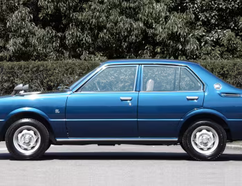 Toyota Corolla 4-door Sedan (TE30) '1974–79