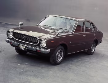 Toyota Corolla 4-door Sedan (TE30) '1974–79