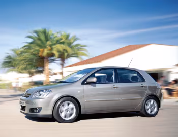 Toyota Corolla 5-door '2004–07