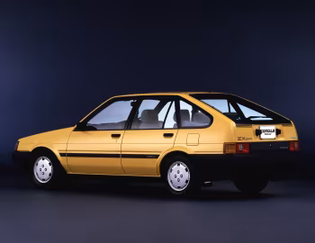 Toyota Corolla 5-door ZX [Japan] (AE80/AE81) '05.1983–05.1985