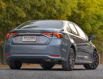 Toyota Corolla Altis Hybrid Sedan [Thailand] '2019–22