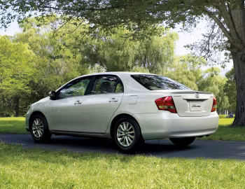 Toyota Corolla Axio [Japan] '10.2008–12