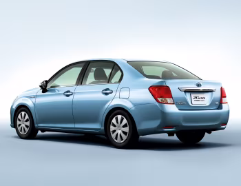 Toyota Corolla Axio Hybrid G [Japan] (DAA-NKE165) '08.2013–03.2015