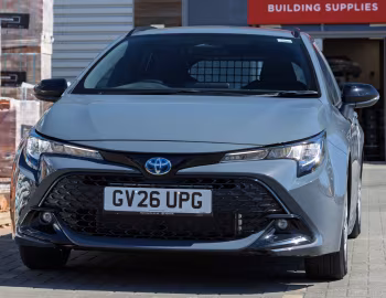 Toyota Corolla Commercial [UK-spec] '2024–pr.