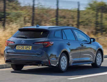 Toyota Corolla Commercial [UK-spec] '2024–pr.