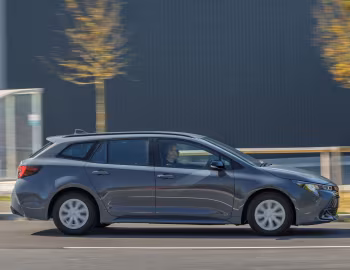 Toyota Corolla Commercial [UK-spec] '2024–pr.