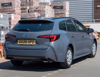 Toyota Corolla Commercial [UK-spec] '2024–pr.