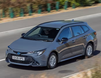 Toyota Corolla Commercial [UK-spec] '2024–pr.