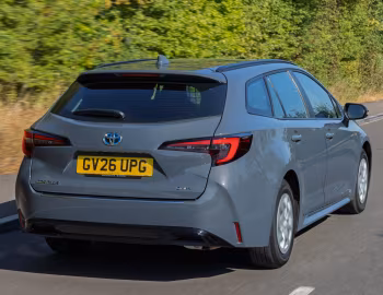 Toyota Corolla Commercial [UK-spec] '2024–pr.