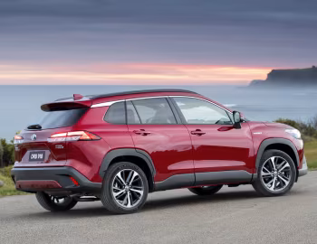 Toyota Corolla Cross Atmos Hybrid AWD [Australia] '2022–pr.