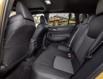 Intérieur 2023–25 Toyota Corolla Cross Hybrid XSE [North America] '2023–25